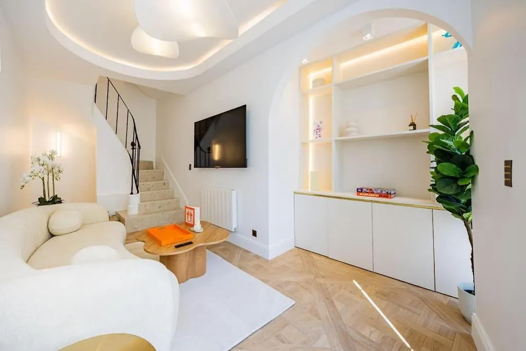 Apartamento Townhouse Sacree Coeur Place Du Tertre Montmartre